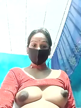 Nandani-758 webcam