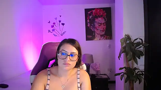 esmeraldaa230 webcam