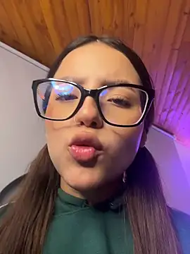 Sofia18_pinkk webcam