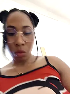 karliemoore - KarlieMoore's free webcam