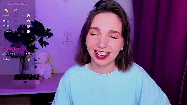 kindhazelhere_ - KindHazelHere_'s free webcam