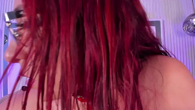 naughty_flower18 webcam