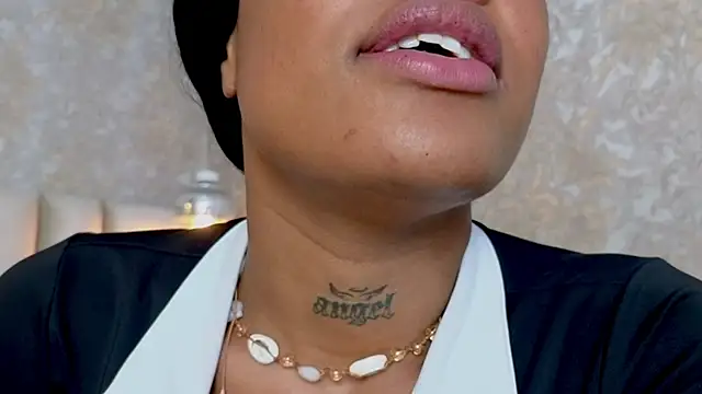 CrystalBrooke3x webcam