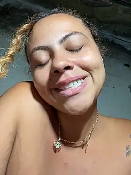 Chloe_Leaozinho webcam