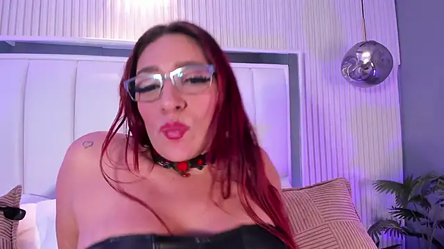 naughty_flower18 webcam