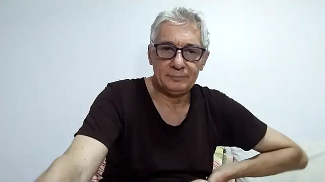 BIGUNCUTHARDCOCK webcam