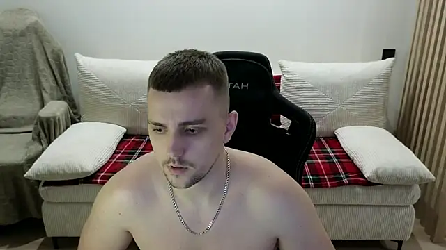 larstar01 - Larstar01's free webcam - UK Sex Cams