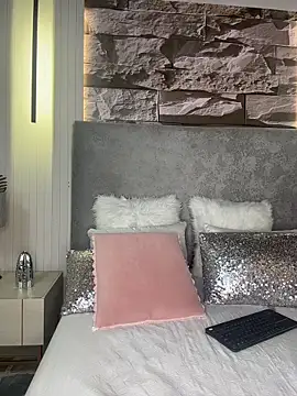 VioletaMaddox webcam