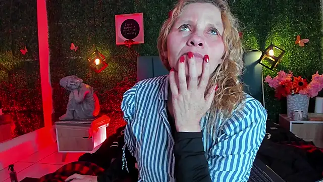 Evangelyne_rose webcam