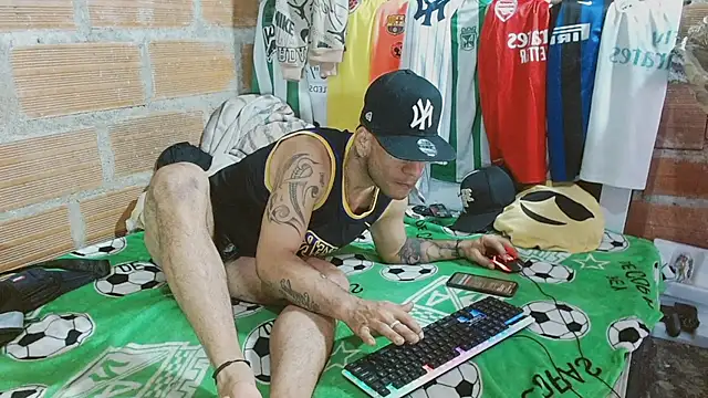 alphamaster_92 - Alphamaster_92's free webcam - UK Sex Cams