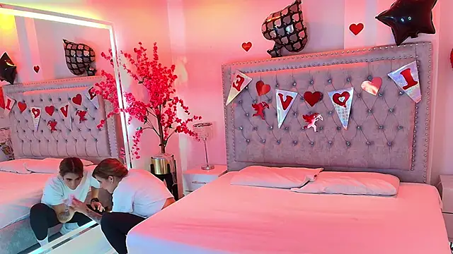 Juliieta_gray webcam