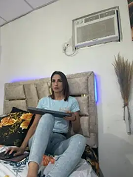 letiziia_sky1 webcam