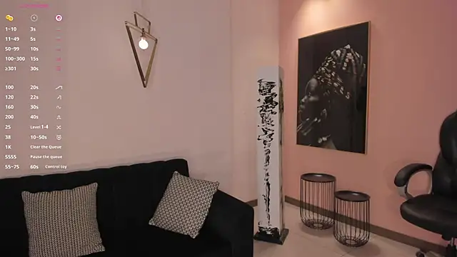 LizzHamilton__ webcam