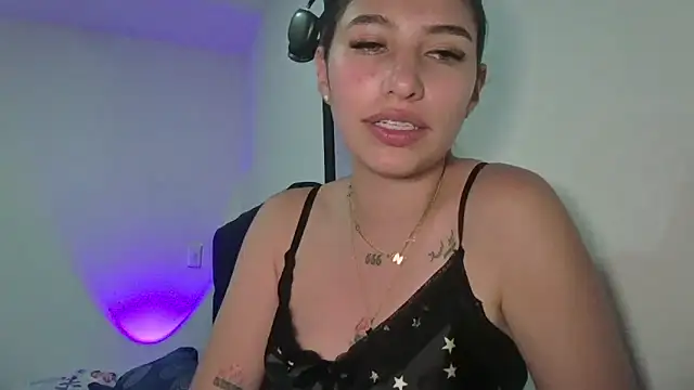 AliceTeenager___ webcam