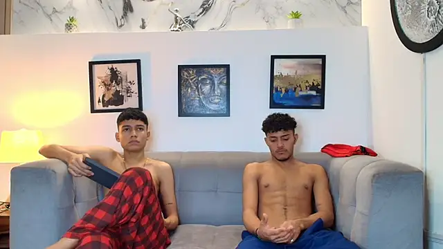 COUPLES_BOYS webcam