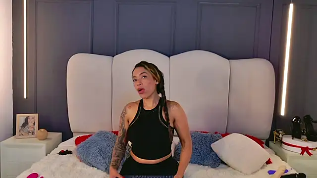 Niicolle_Miller webcam