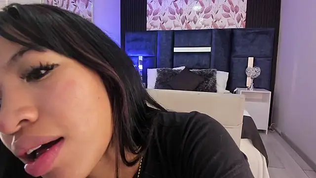 AllanaOrtiz__ webcam