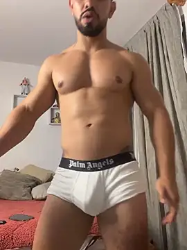 Ezzio_Scolaro webcam