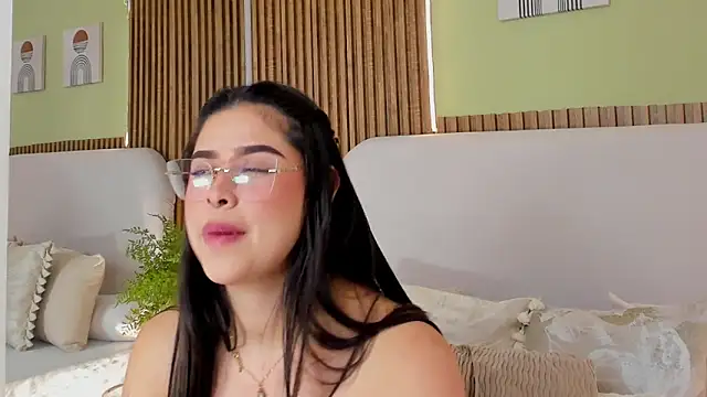 CristalMayson webcam