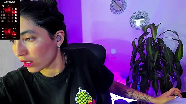 bella_thorne3 webcam