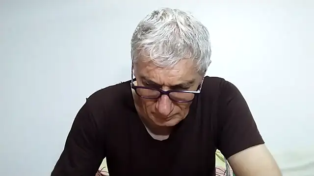 BIGUNCUTHARDCOCK webcam