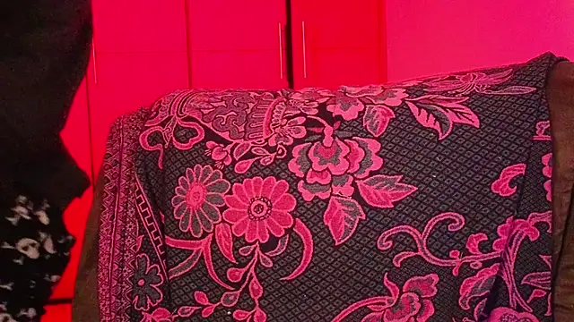 NEXT_DOOR_GIRL_ webcam