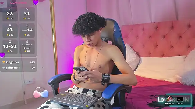 _taylor_black webcam