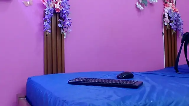 skinnybarbie022 webcam