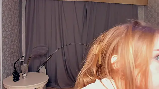 carmenlipkin - CarmenLipkin's free webcam - UK Sex Cams