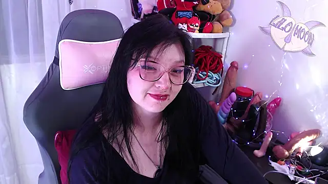 LiloMoon69 webcam