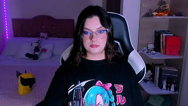 ophelianarose33 - OphelianaRose33's free webcam