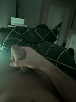 BIGDICK111000 webcam