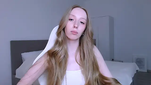 Luna_insniity webcam