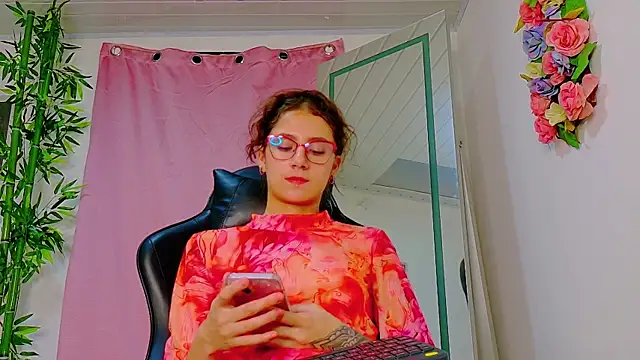 scarlet-jonesx webcam