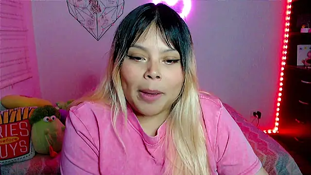 EllieMoonX webcam