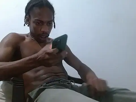 Larry-n-clouds webcam