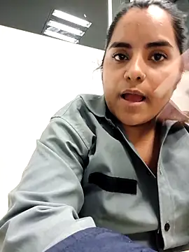 isabel_3 - Isabel_3's free webcam