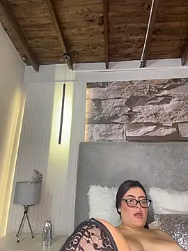 VioletaMaddox webcam