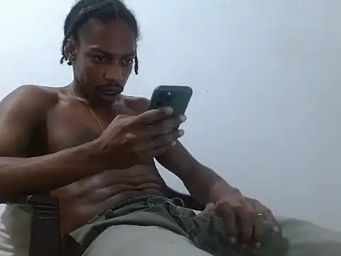 Larry-n-clouds webcam