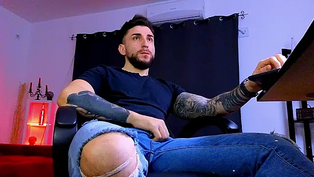 MightyAaron66 webcam