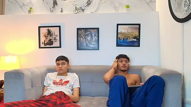 COUPLES_BOYS webcam