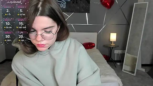 miss__evelyne webcam