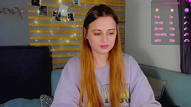 Alice_Wanderr webcam