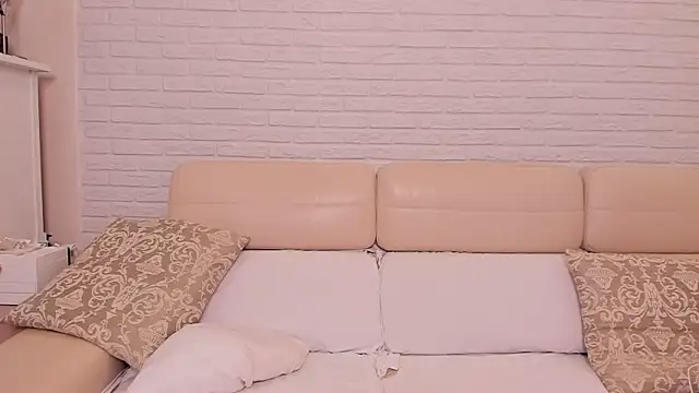 LovelyCaprice webcam