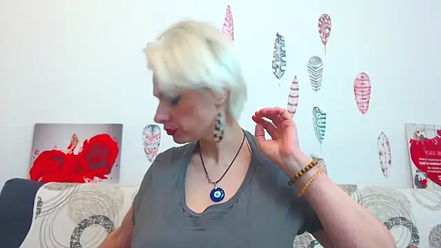 Playful_Goldie_WOW__ webcam