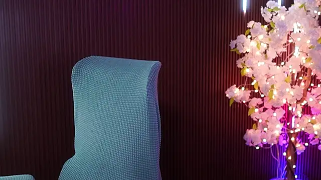 xxforyoureyesonlyxx webcam