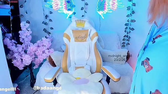 midnight_angell webcam