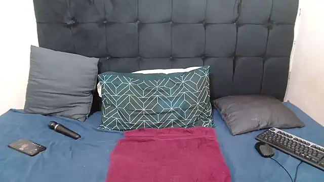 CaramelBootty webcam