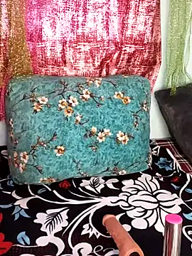 Webcam Model (juhicpl143)  is live.Free join now!