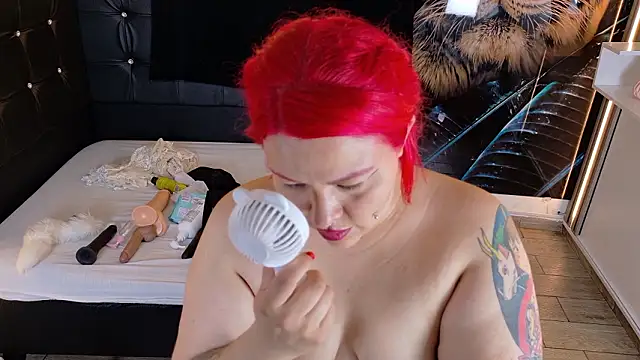 Bruja__Scarlata webcam